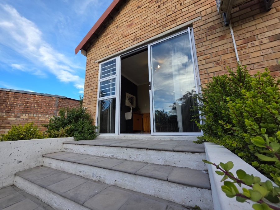 4 Bedroom Property for Sale in Pentagon Park Free State